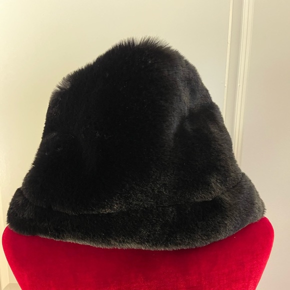 Plush Black Infinity Scarf/Colllar. - Picture 7 of 7